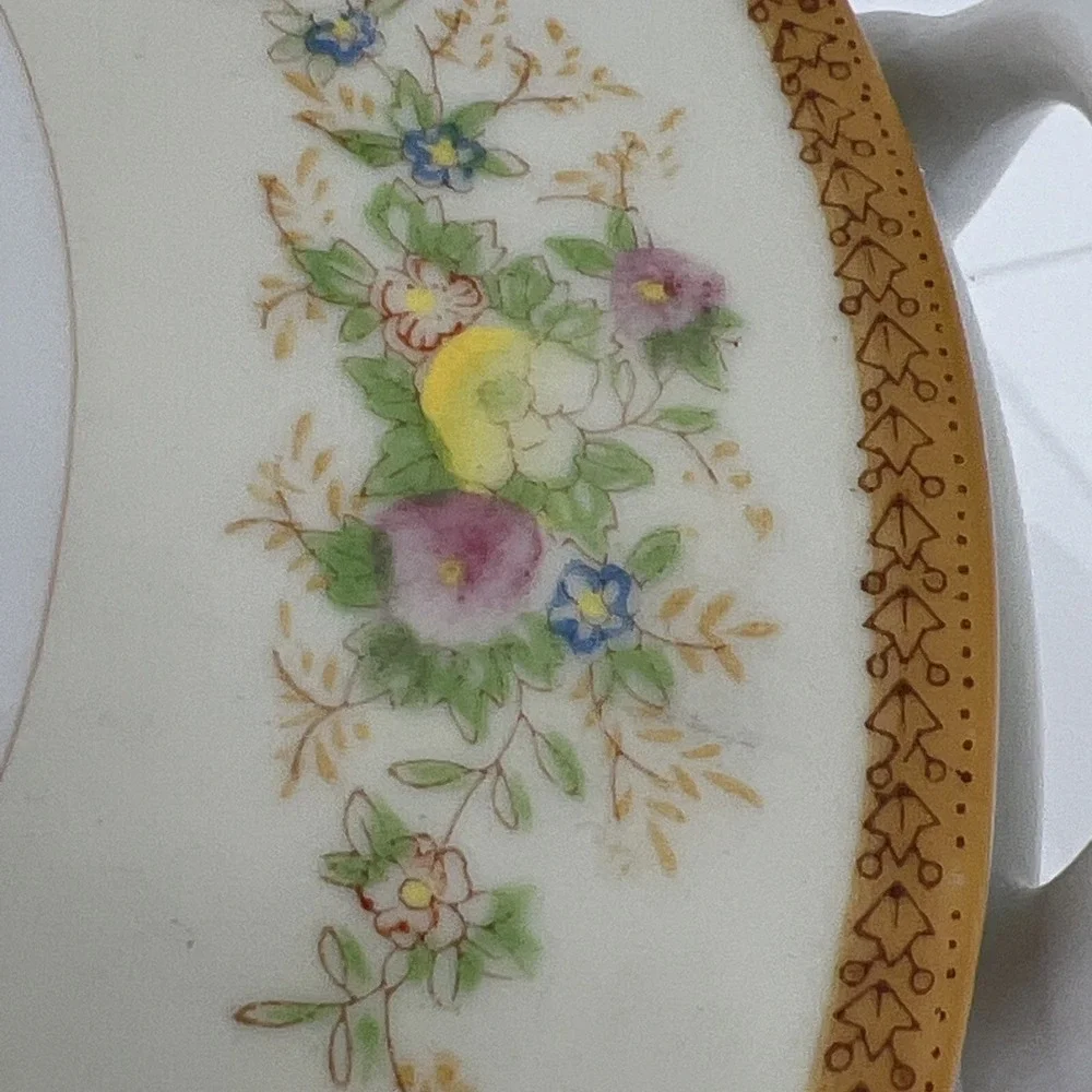 Vintage Round Serving Dish with Lid Floral Gold Detail‎ Handmade in Japan MCM